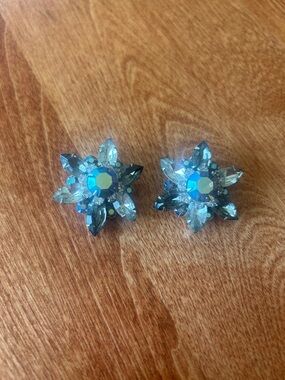 Beau Jewels Vintage Clip On Earrings